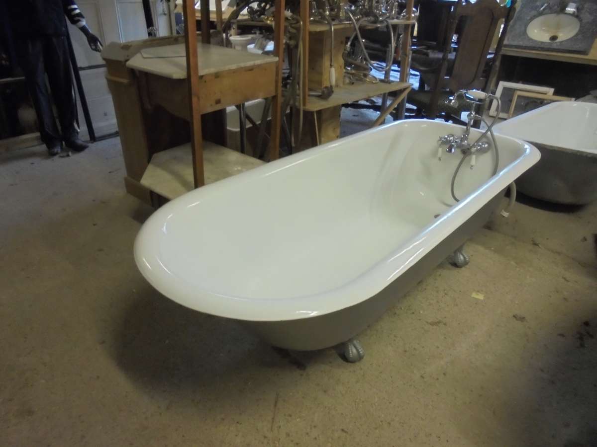 RECLAIMED SINGLE ENDED ROLL TOP BATH - Authentic Reclamation