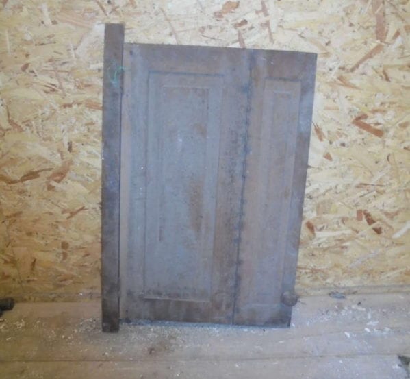 Bi-Fold Brown Stripped Cupboard Door