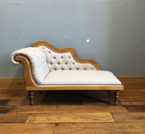 Upholstered Chaise-Lounge