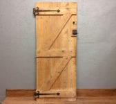Strippped ledge & Brace Door