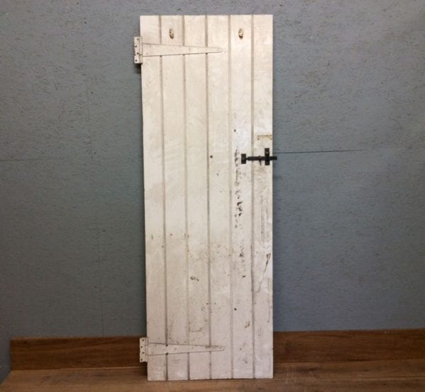 Ledge & Brace Door in White