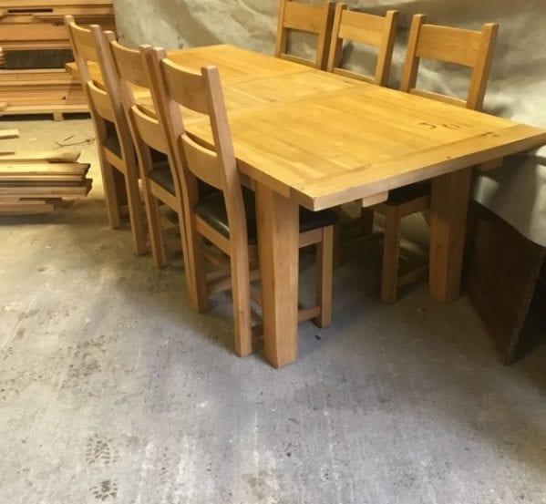 Large Oak Extendable Dinner Table & Six Chairs