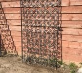 Clover Pattern Single Iron Gate
