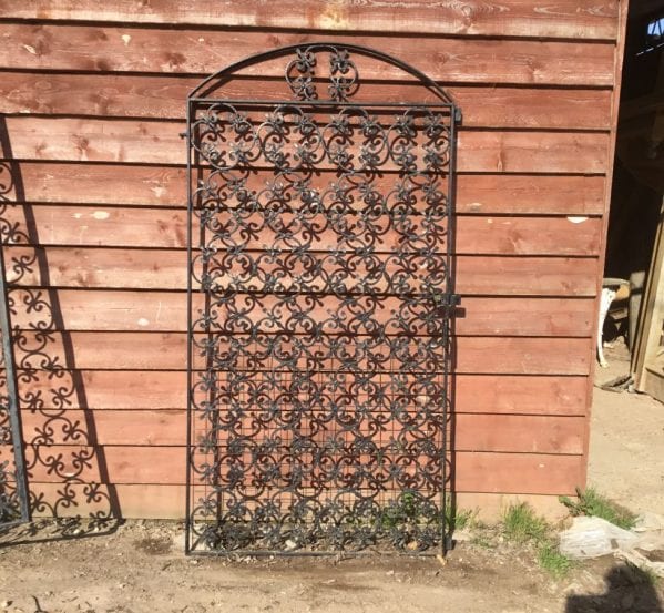 Clover Pattern Single Iron Gate
