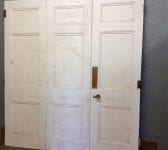 White Tri-folding Doors 