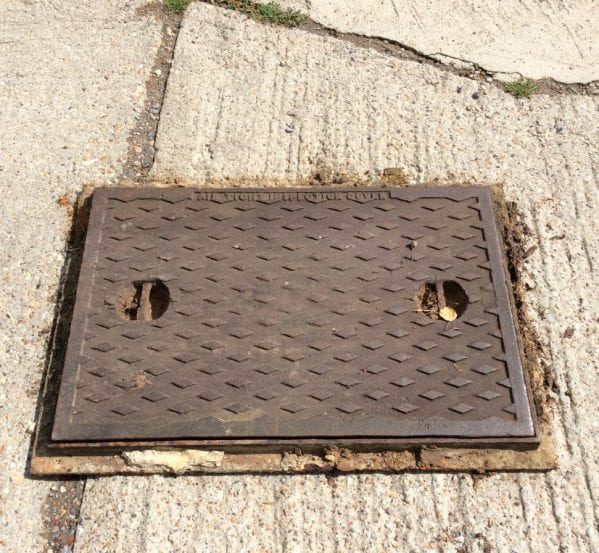 Man Hole Cover XL in Frame