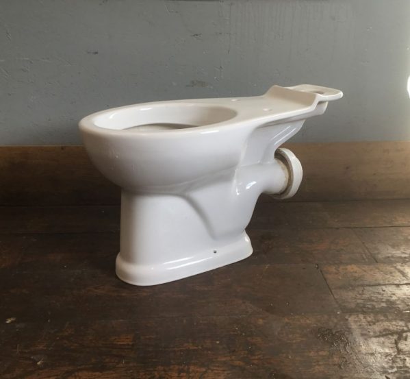 White Porcelain Rounded Toilet No Seat