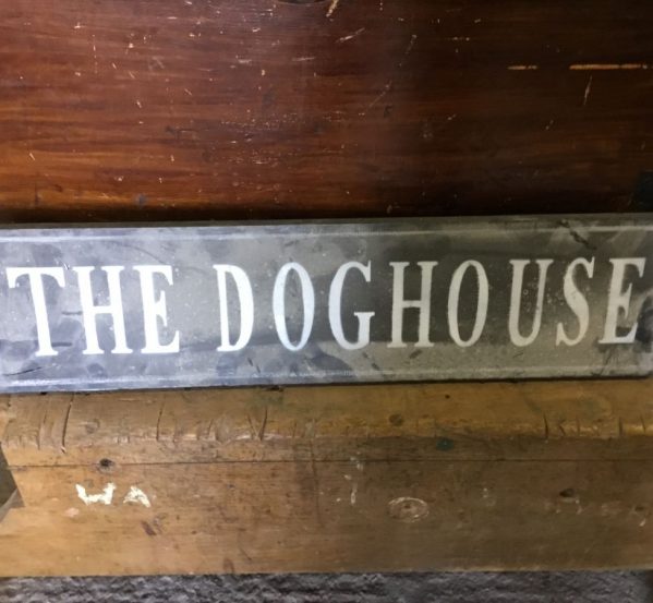 Doghouse Sign
