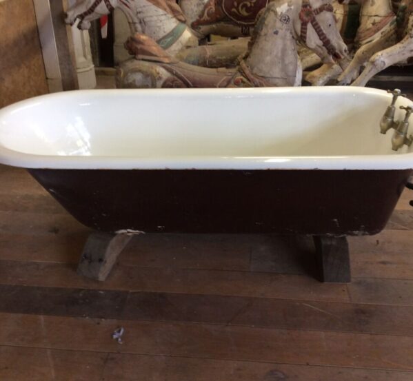 Reclaimed Bath With Wooden Legs