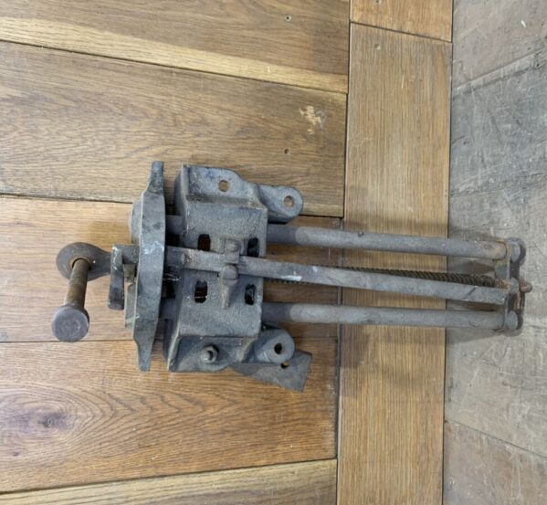Old Reclaimed Iron Vice