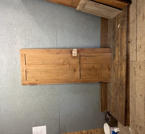 Stripped Pine Door with No Beading