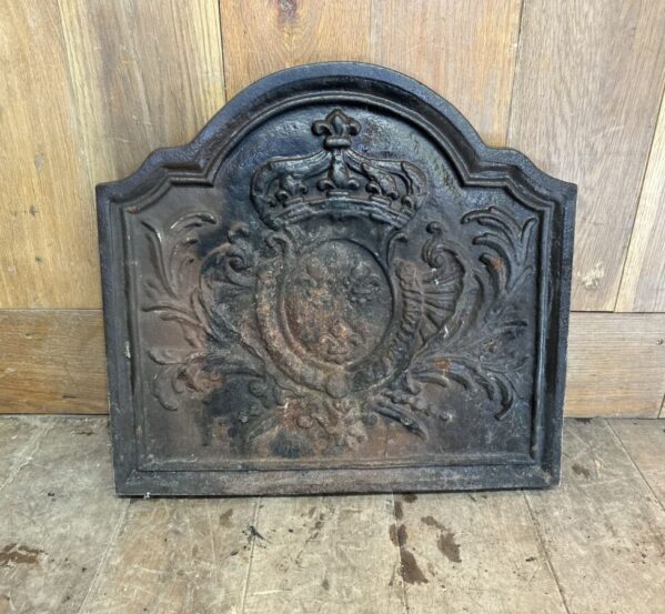 Reclaimed Cast Iron Fire Back with Crest