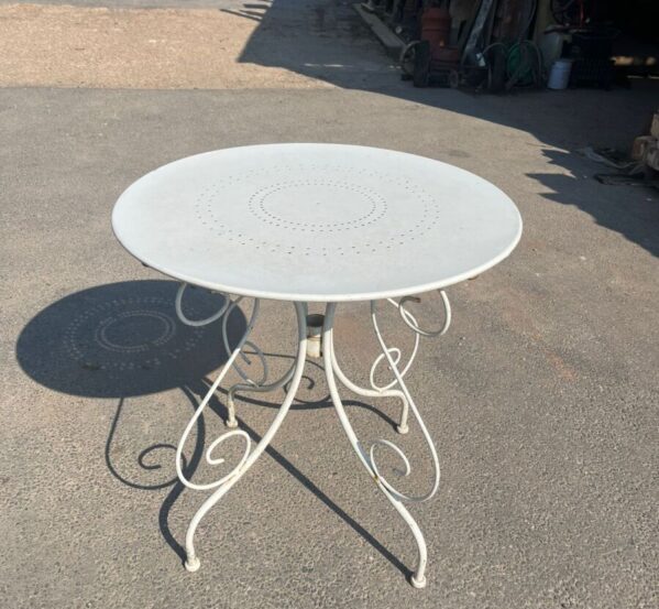 Here we have a Beautifully Decorated White Table. In stock, available and on display in our showroom at Authentic Reclamation.