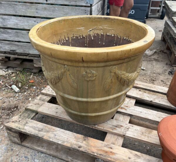 Large Attractive Decorative Pot
