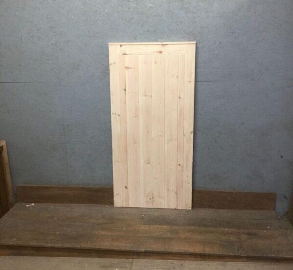 Pine Small Ledge & Brace Door