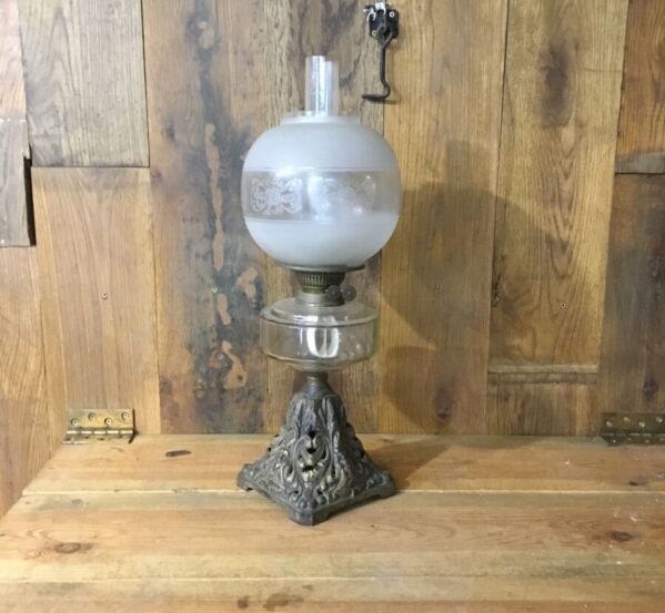 Beautiful Victorian Oil Lamp