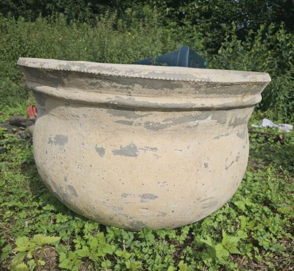 Round Beige Clay Pot