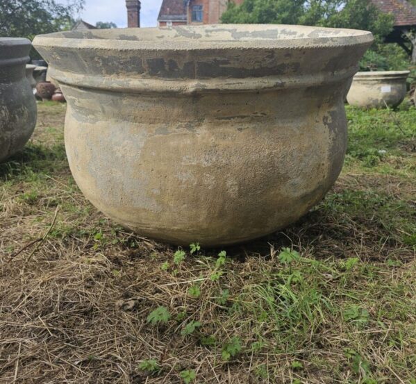 Beige Round Ribbed Clay Pot