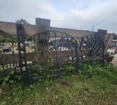 Pair Of Turned Bar Heart Gates