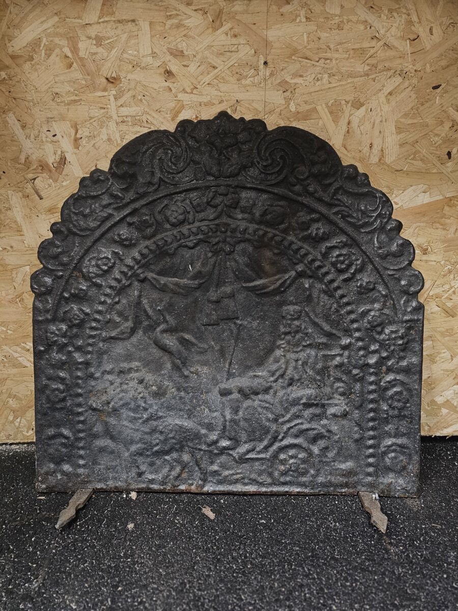 FRENCH ARCHED CAST IRON FIREBACK Authentic Reclamation