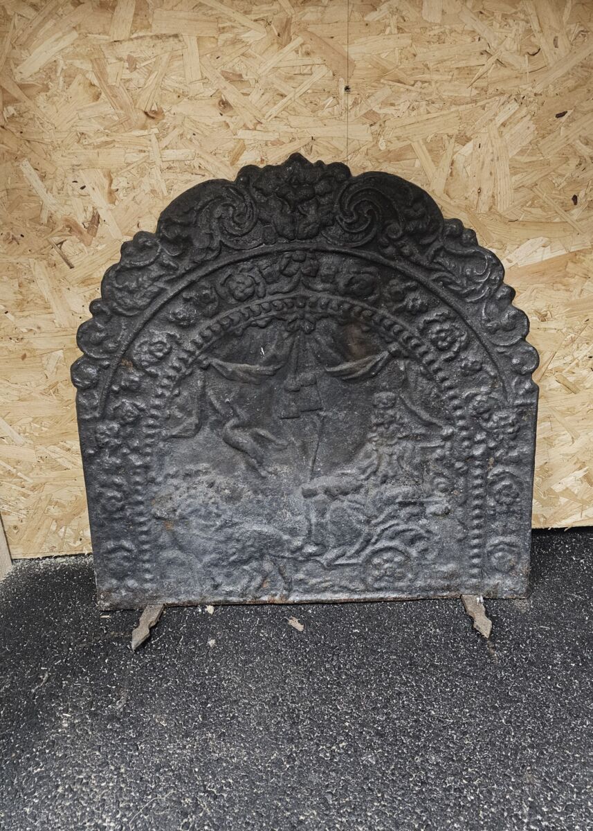 FRENCH ARCHED CAST IRON FIREBACK Authentic Reclamation