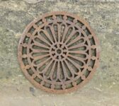 French Petal Round Man Hole Cover