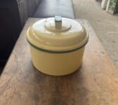 Retro Enamel Cake Tin