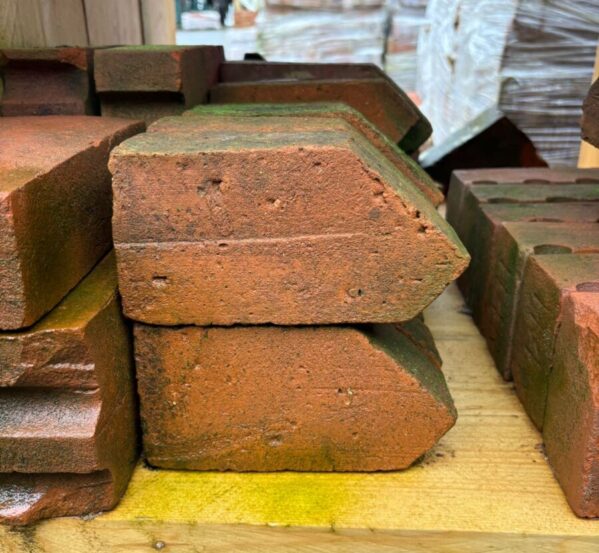 Reclaimed Coping Bricks