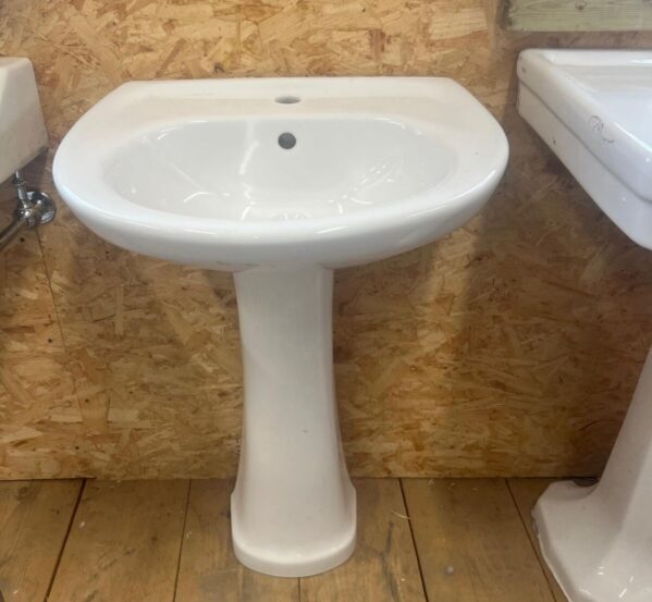 Traditional Full Pedestal Bathroom Basin