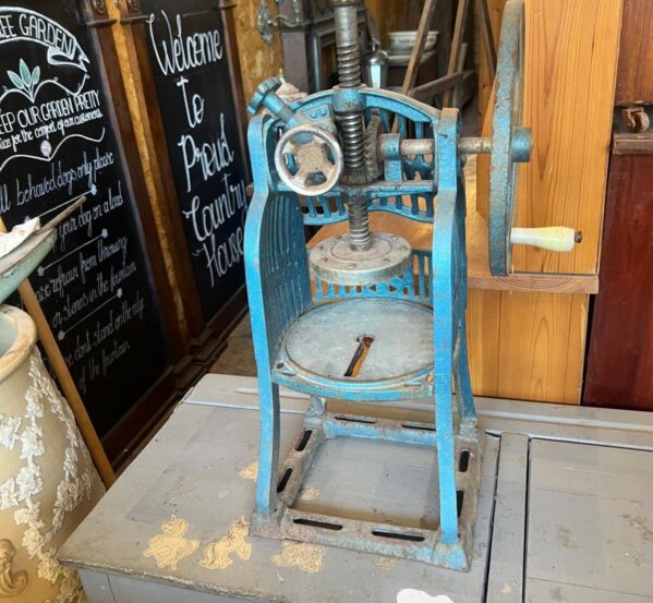Vintage Cast Iron Manual Ice Shaver